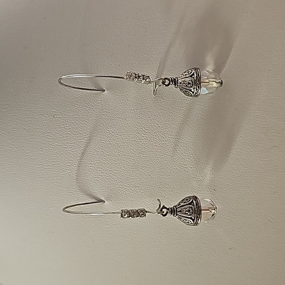 Elegant Silver and Crystal Drop Earrings - Picture 1 of 2
